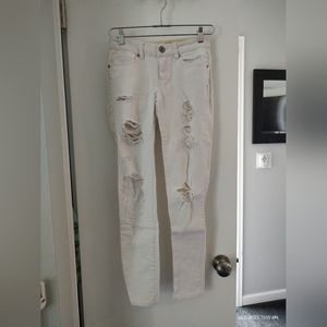 Vintage Reunion White Distressed Jeans